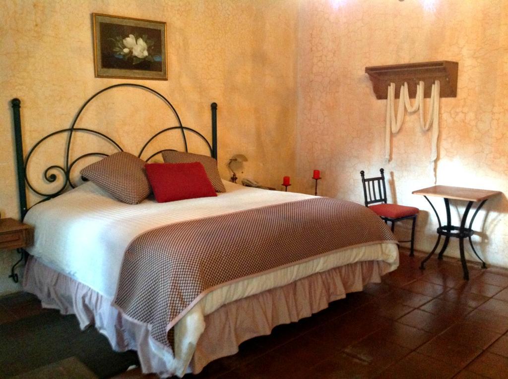 Hotel La Casona De Antigua Room photo